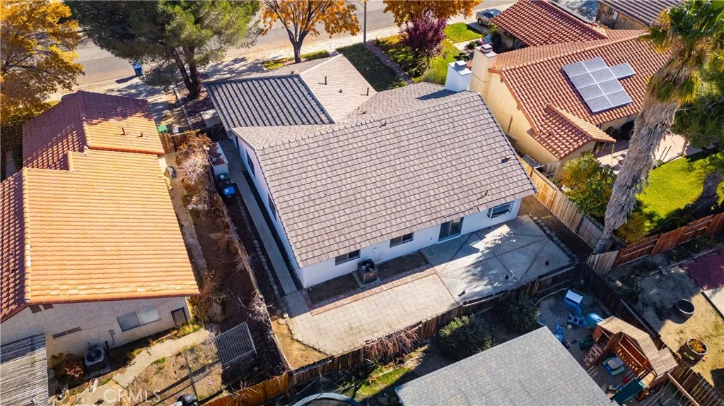 43909 Estrella, Lancaster, California 93535 home-pic-27